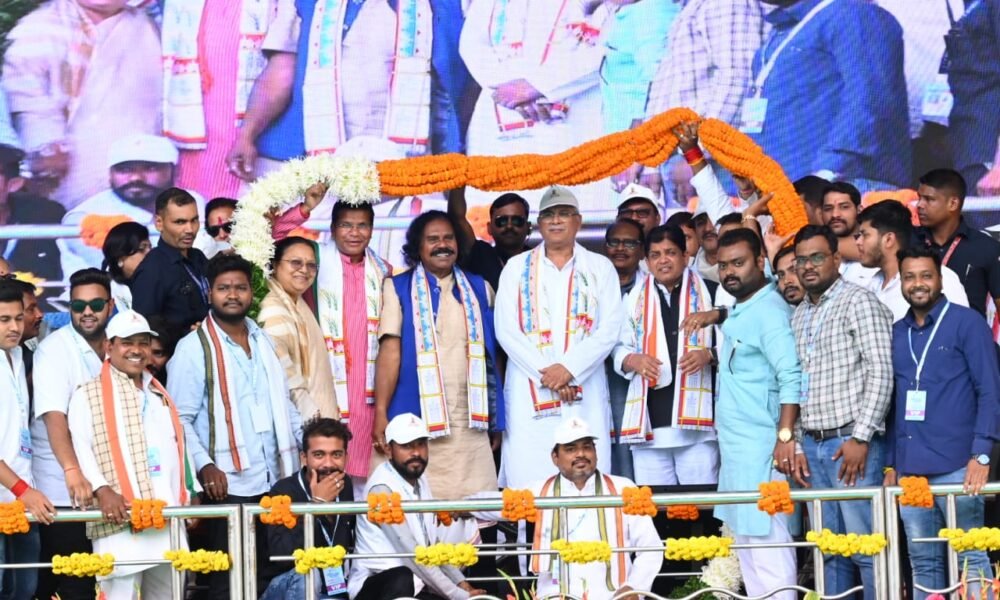 CG News: CM Baghel made many big announcements in labor conference