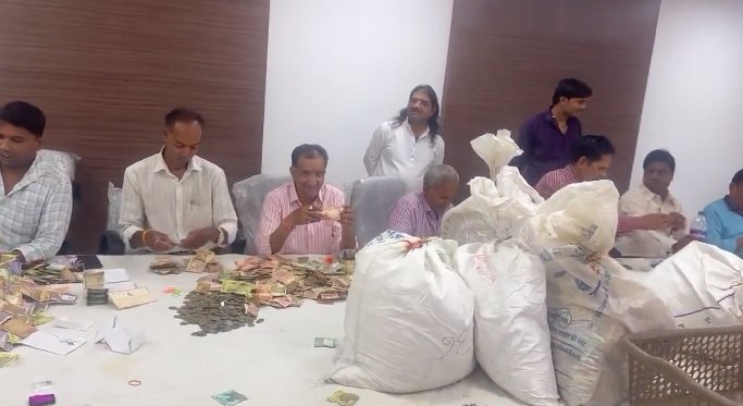 Indore: Donations worth crores found in donation boxes of Khajrana Ganesh temple