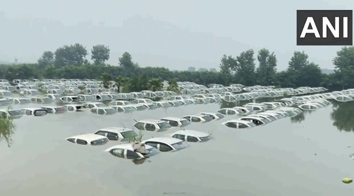 Viral Video: Dumping yard becomes swimming pool for 350 cars, Video is from Greater Noida