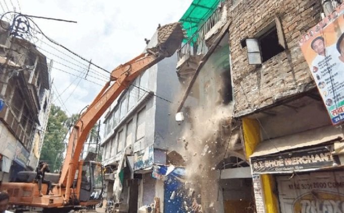 Ujjain: Devotees spit on Mahakal ride, bulldozer ransacked the house of an accused