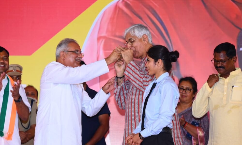 Bhent-Mulakat: Ambikapur gets indoor stadium, gift of digital library