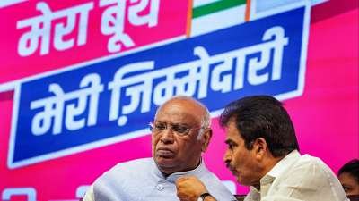 CG News: Congress made a major reshuffle in the organization in Chhattisgarh, appointed new district presidents in 11 districts