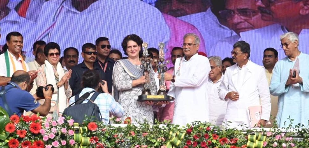 CG News: Priyanka Gandhi Vadra participated in Mahila Samridhi Sammelan, said- People in Chhattisgarh are returning to farming.