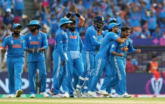 IND Vs PAK: India defeated Pakistan by 7 wickets in 30.3 overs, Bumrah became player of the match