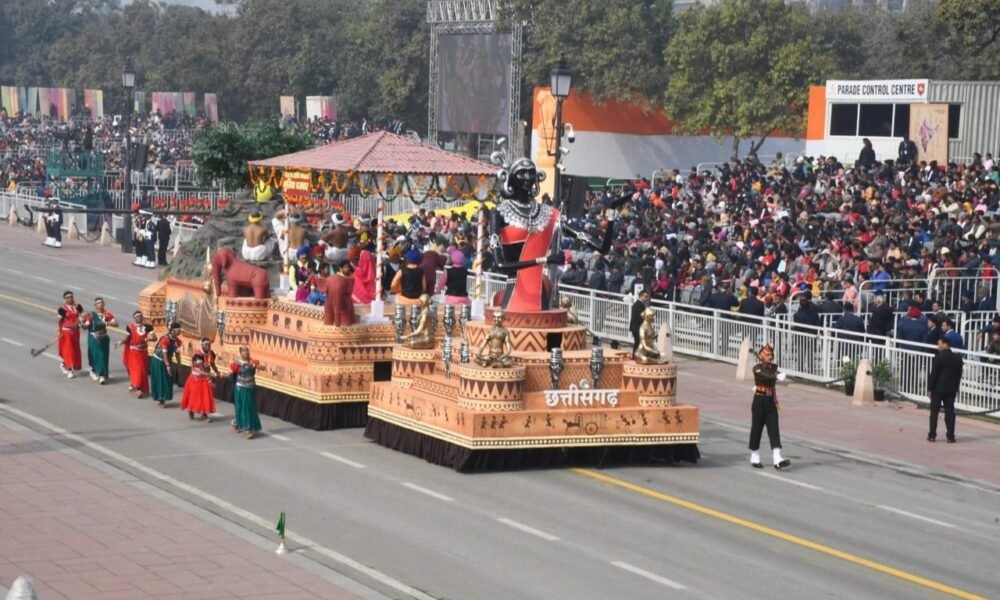 75th Republic Day: Tableau of Chhattisgarh on the Kartavya Path in Delhi, glimpse of primitive people's parliament 'Muria Darbar' seen