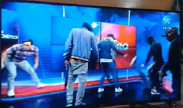 Viral Video: Armed people entered during live broadcast of TV channel, police rescued the employees