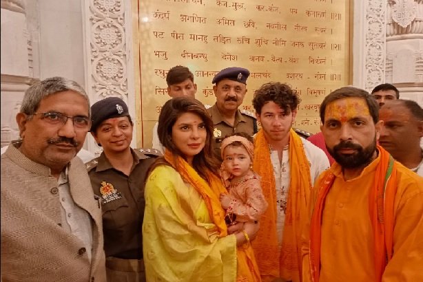 Ramlala: Priyanka Chopra visited Ramlala with her family, stayed in the temple premises for 15 minutes