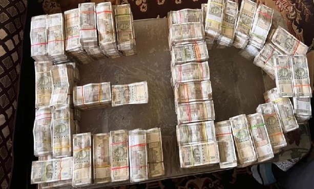 ED Raid: The process of finding cash continues even after Rs 35 crore in Jharkhand, Rs 1.5 crore recovered on Tuesday also