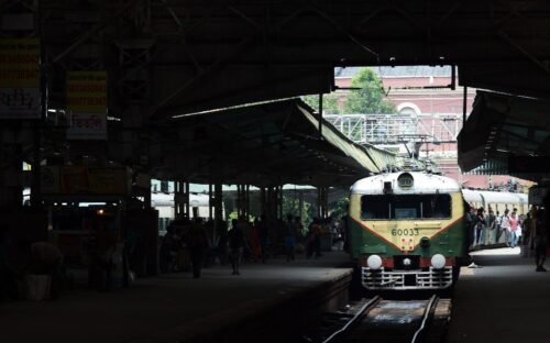 Gwalior girl raped in train, incident happened in AC coach of Tulsi Express