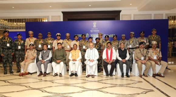 Chhattisgarh: Home Minister Shah said - will end Naxal problem from the country by March 2026, praised the work of Sai government