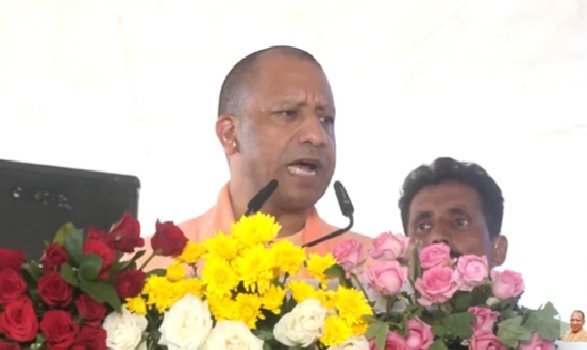 Bangladesh: Temples are being demolished in the neighboring country, Hindus are the target, we have to unite - Chief Minister Yogi Adityanath