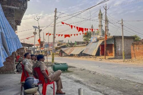 Bahraich Violence: The lane of stone pelters will be widened, PWD notices pasted to remove illegal constructions on the road