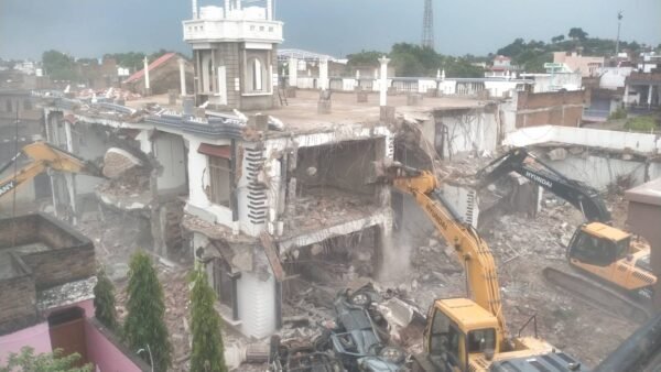 SC: If any religious structure is occupied, it will be removed, SC's strict comment on bulldozer action