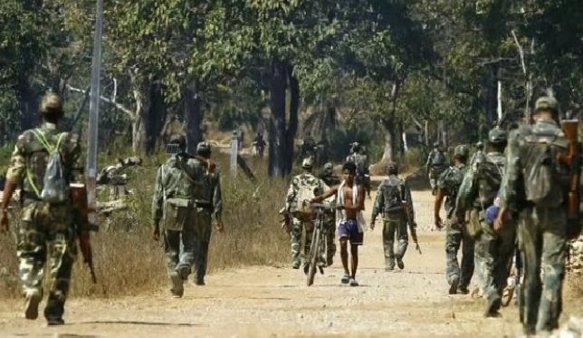 Chhattisgarh: Major operation by security forces in the border of Narayanpur-Dantewada district, 14 Naxalites killed, large number of weapons including AK-47 recovered