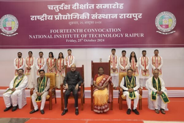 Chhattisgarh: President gave gold medals to 12 toppers of NIT, laid emphasis on proper use of technical skills and knowledge in nation building