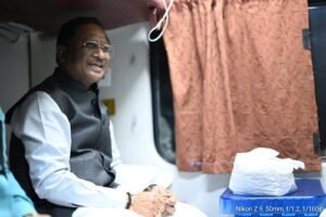 Chhattisgarh: Chief Minister Sai will now tour the state by train, traveled by Amarkantak Express to Bilaspur