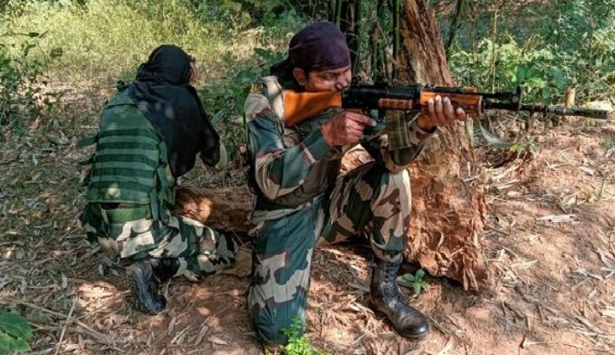 Chhattisgarh: 5 Naxalites killed, 2 soldiers injured in encounter with security forces in Kanker