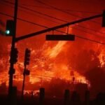 California fire: 10 killed in forest fire in Los Angeles, 28 thousand acres of area destroyed, 10 thousand buildings also burnt