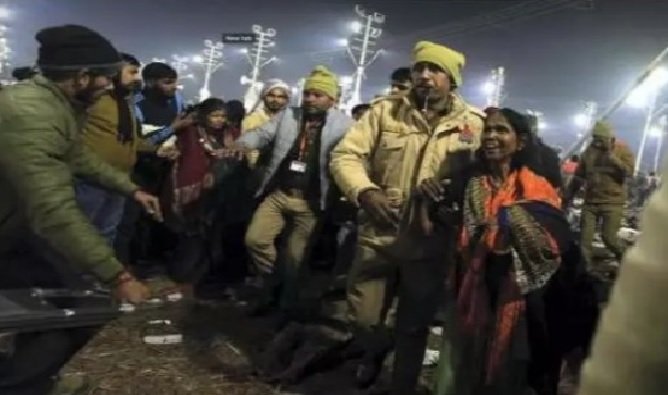 Mahakumbh 2025: Late night stampede at Sangam Nose in Mahakumbh, PM Modi expressed grief over the deaths