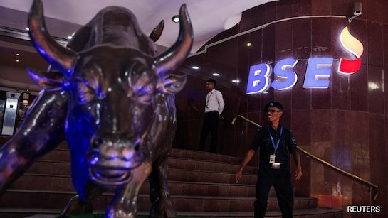 Sensex: Sensex fell by 1258 points, Nifty fell by 388 points, selling dominated in government bank shares