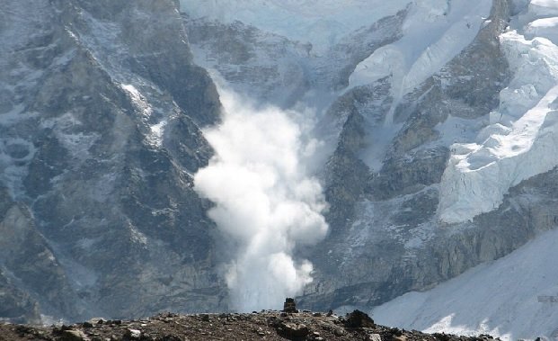 Chamoli: Huge devastation due to breaking of glacier in Chamoli, Uttarakhand, 47 laborers engaged in highway construction trapped