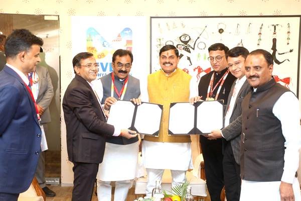 GIS 2025: Historic investment in road infrastructure, MoU worth Rs 1 lakh crore signed