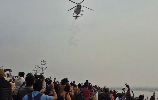 Mahakumbh 2025: Crowd of devotees gathered on Mahashivratri, a great record was made for the number of devotees taking bath