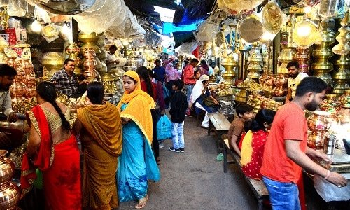 Chhattisgarh: Shops will be able to open 24 hours throughout the week, the new Shop and Establishment Act is getting support from the general public and businessmen