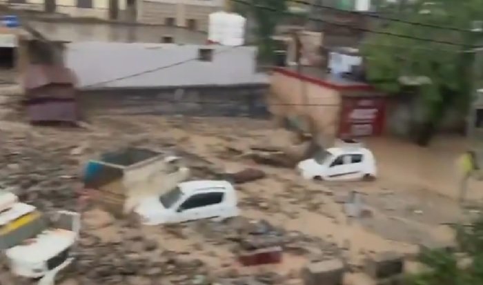 J&K News: Heavy rain, hailstorm and landslides wreak havoc in Jammu and Kashmir, 3 dead, 100 rescued