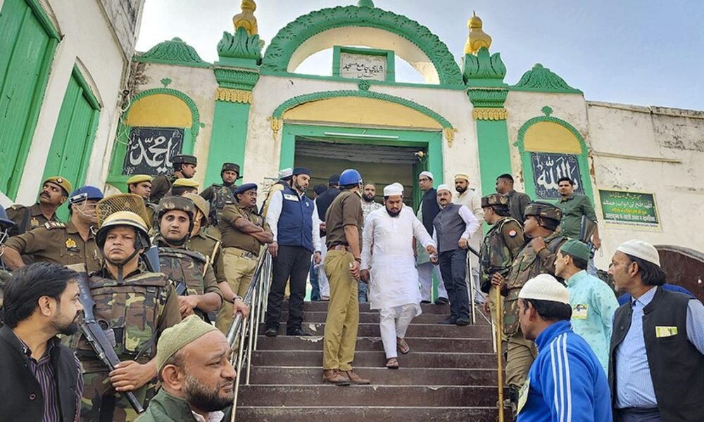 Sambhal: High Court refuses to stay the survey of the disputed structure of Sambhal, mosque committee's plea rejected