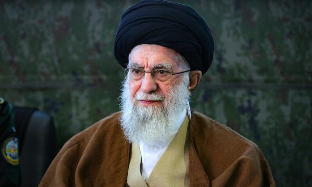 Israel-Iran War: Khamenei said- we will not surrender, if America jumps into the war, the consequences will be bad