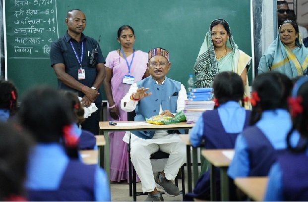 Chhattisgarh: There has been an 80 percent reduction in the number of single teacher schools, now there is no school without a teacher in the state