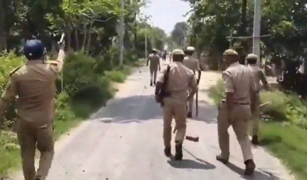 UP News: Jhansi police will investigate Etawah storyteller assault case, case registered against 50 unknown people so far, 4 arrested
