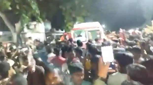 UP News: Stampede at Avasaneshwar temple in Barabanki, two dead, 38 injured