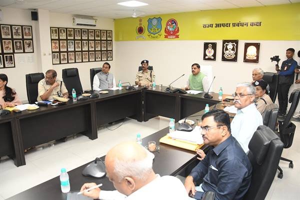 MP News: Chief Minister Dr. Yadav reviewed the relief and rescue work management in rain affected areas, took updates of rescue operations from officers