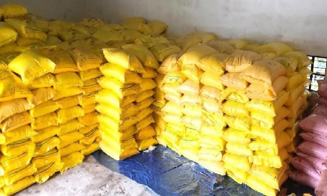 Chhattisgarh: There is no shortage of alternative fertilizers in Chhattisgarh, one lakh bottles of Nano DAP are being stored in cooperative societies