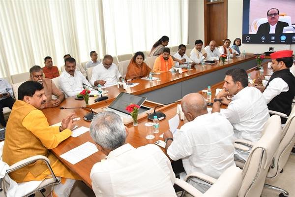 MP News: On the initiative of the Chief Minister, an all-party meeting was held to give 27 percent reservation to OBC, the resolution was passed unanimously