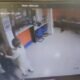MP News: 14 kg gold and lakhs of rupees looted from a private bank in Jabalpur, three miscreants looted the bank as soon as it opened