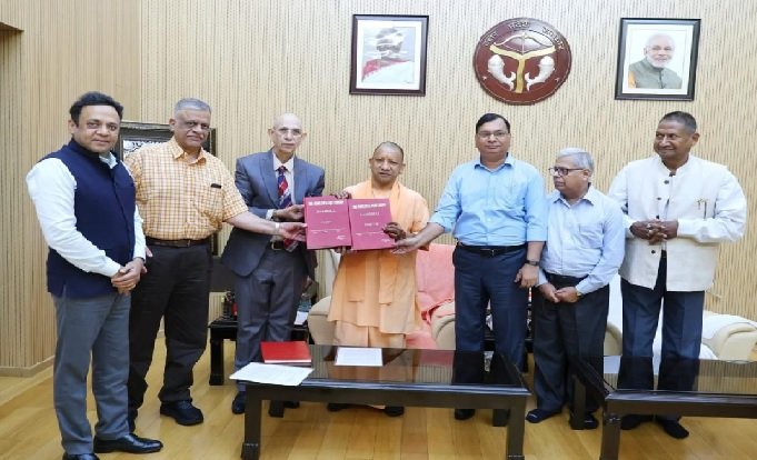 UP News: Hindu population decreased by 30% in Sambhal, investigation commission submitted a 450-page report to CM Yogi Adityanath