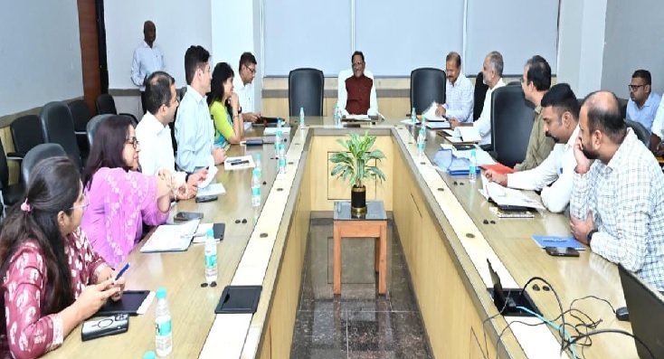 Chhattisgarh: 'Appearance after appearance' will not work, CM strict on pending revenue matters, gave clear instructions to collectors and divisional commissioners
