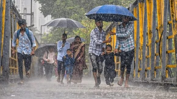 UP Weather: Alert of heavy rain in the state from 13 to 15 August, new system is forming in the Bay of Bengal
