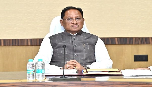 CG Cabinet: Compassionate appointment to the post of DSP to wife of martyr ASP Akash Rao Girpunje, pension of retired journalists doubled