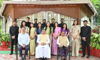 Chhattisgarh: Trainee officers of RPSC paid a courtesy call on the Chief Minister, who said that apart from the administration, they should also worry about the society as enlightened citizens