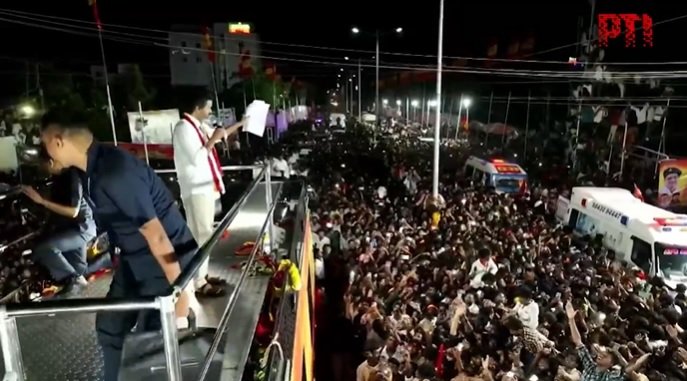 Tamil Nadu: 31 people killed, over 40 injured in stampede at actor Vijay's rally
