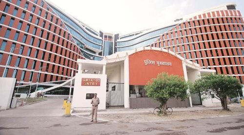 UP News: 16 IPS officers transferred in UP, 10 districts get new police captains