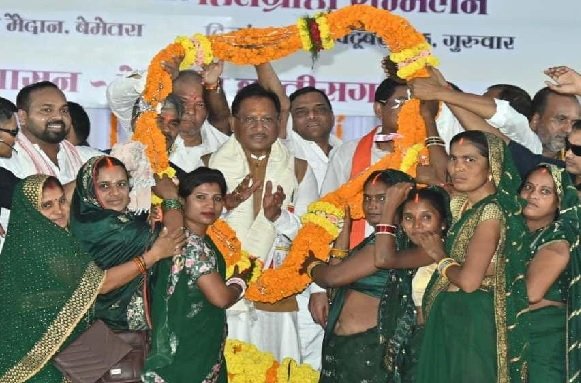 Chhattisgarh: Chief Minister gifts development works worth Rs 140.96 crore to Bemetara district, announces middle school in Basni