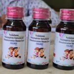 Cough Syrup Case: आरोपी डॉक्टर प्रवीण सोनी की पत्नी भी बनाई गई आरोपी, अब तक कुल 7 लोगों को बनाया गया आरोपी Cough Syrup Case: Accused doctor Praveen Soni's wife also made an accused, a total of 7 people have been made accused so far
