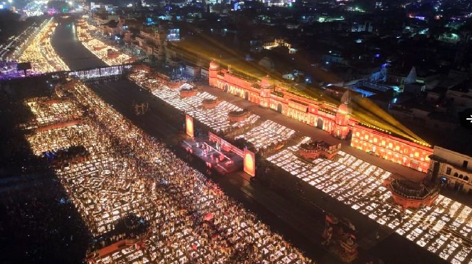 Ayodhya: 26.17 lakh lamps lit simultaneously in Ramnagari, record entered in Guinness Book