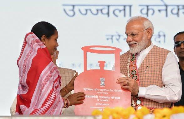 Chhattisgarh: 25 lakh new LPG connections approved across the country under PMUY, 1.59 lakh mothers and sisters of Chhattisgarh will get the benefit