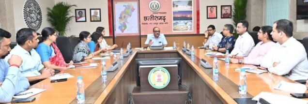Chhattisgarh: Chief Secretary holds high-level meeting with departmental secretaries, directs them to ensure prompt implementation of the Chief Minister's directives